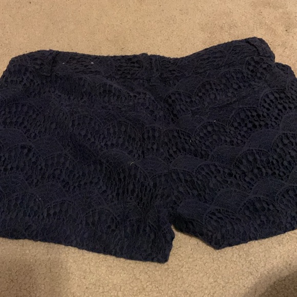 Ann Taylor LOFT 4” inseam Crochet/Lace Shorts - Picture 3 of 3